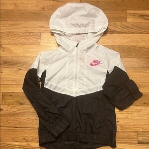 NWOT Nike Black and White Hooded 1/4 Zip Pullover Windbreaker Jacket Kids Size S